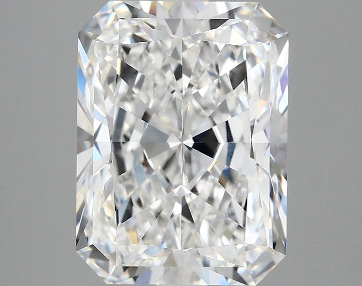 3.94 Carat Radiant Shaped Excellent Cut VVS2 IGI Certified Lab Grown Diamond