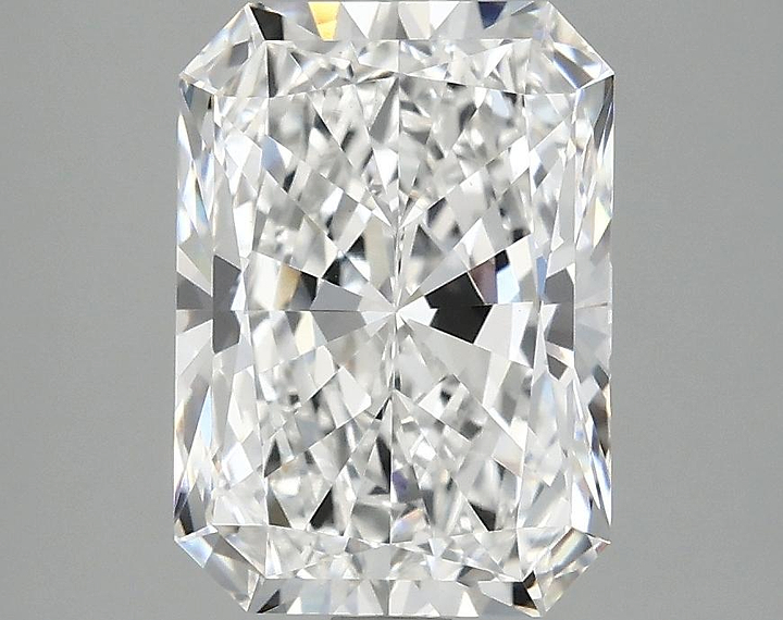 3.07 Carat Radiant Shaped Ideal Cut VVS2 IGI Certified Lab Grown Diamond