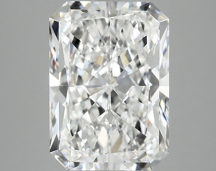 3.9 Carat Radiant Shaped Ideal Cut VVS2 IGI Certified Lab Grown Diamond