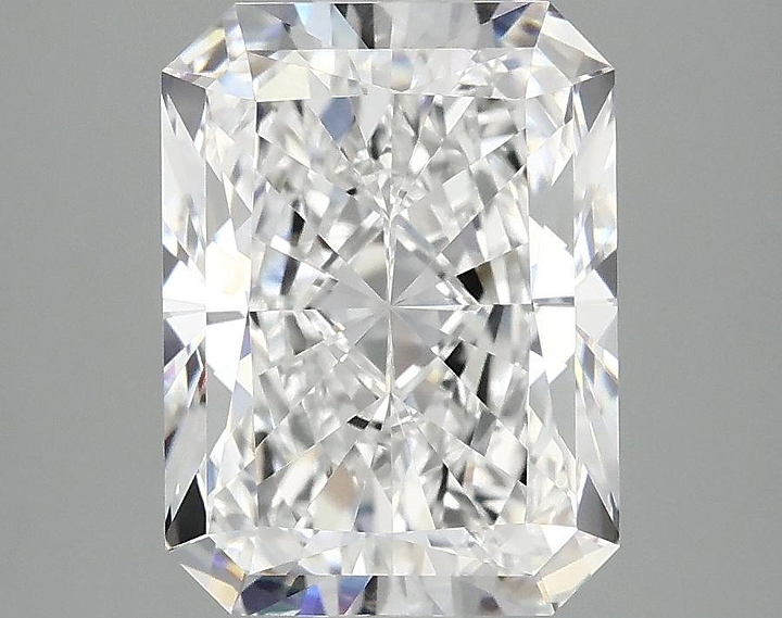 3.66 Carat Radiant Shaped Excellent Cut VS1 IGI Certified Lab Grown Diamond