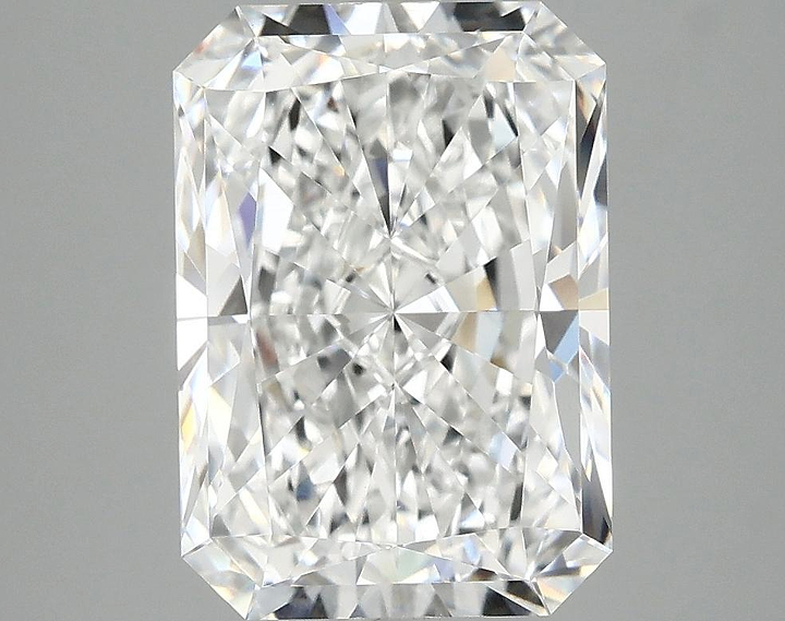 4.09 Carat Radiant Shaped Ideal Cut VVS2 IGI Certified Lab Grown Diamond
