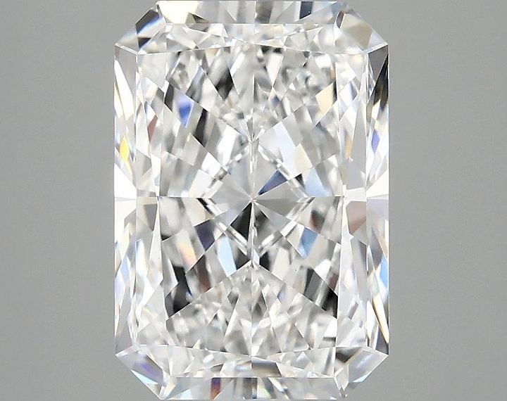 3.04 Carat Radiant Shaped Ideal Cut VVS2 IGI Certified Lab Grown Diamond