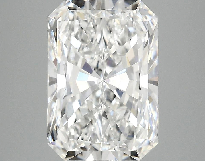 3.87 Carat Radiant Shaped Ideal Cut VVS2 IGI Certified Lab Grown Diamond