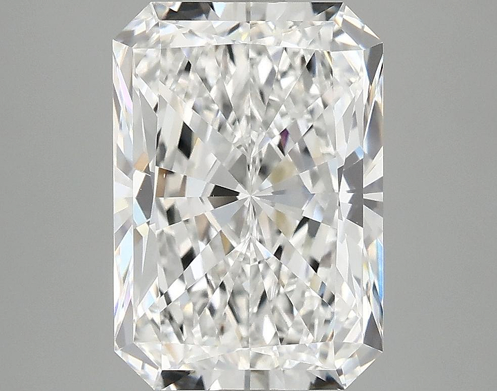 3.98 Carat Radiant Shaped Ideal Cut VVS2 IGI Certified Lab Grown Diamond