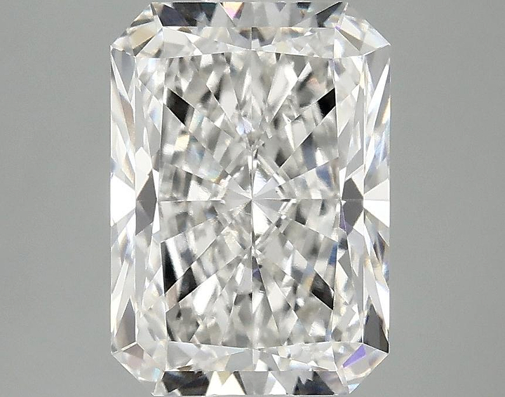 3.04 Carat Radiant Shaped Ideal Cut VVS2 IGI Certified Lab Grown Diamond