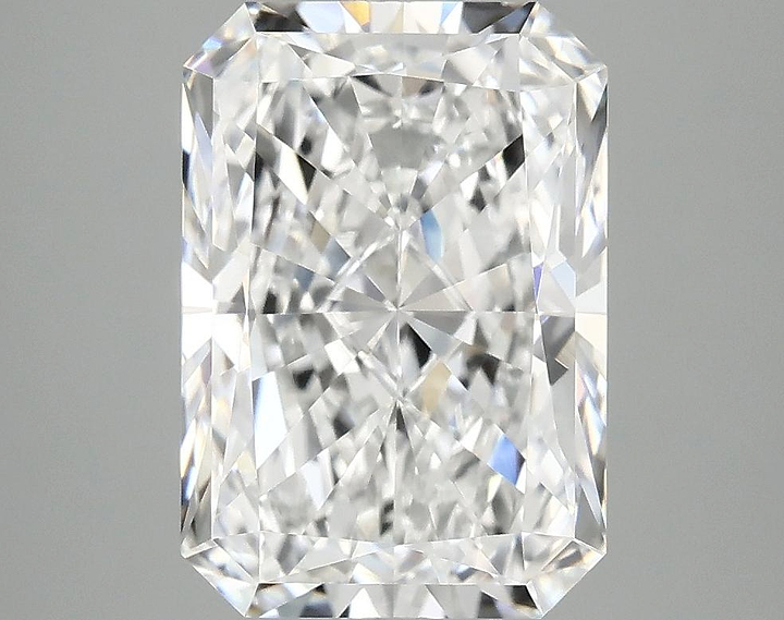 4.1 Carat Radiant Shaped Ideal Cut VVS2 IGI Certified Lab Grown Diamond