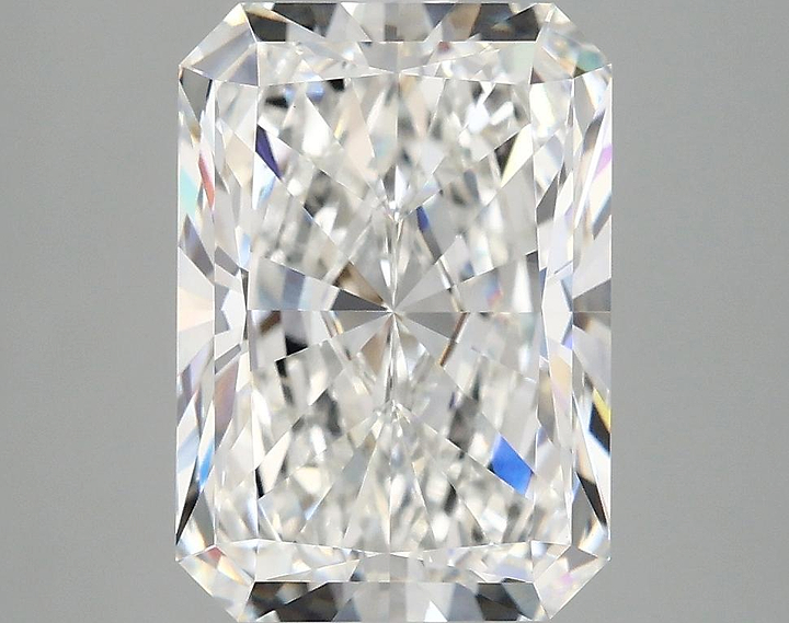 4.07 Carat Radiant Shaped Ideal Cut VVS2 IGI Certified Lab Grown Diamond