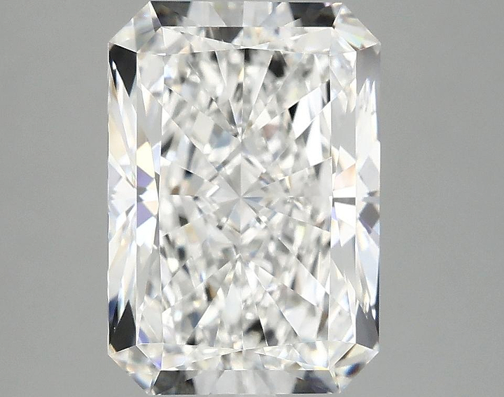 3.91 Carat Radiant Shaped Ideal Cut VVS2 IGI Certified Lab Grown Diamond