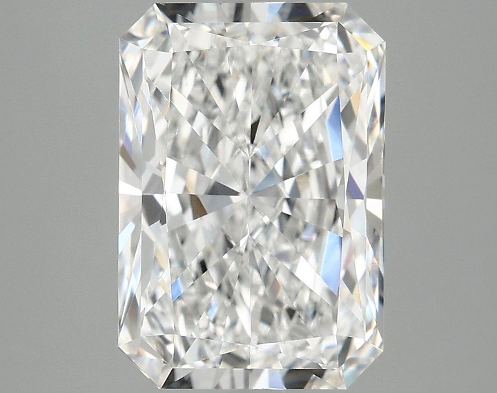 3.76 Carat Radiant Shaped Ideal Cut VVS2 IGI Certified Lab Grown Diamond