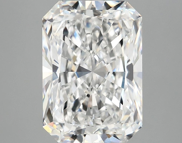 4.84 Carat Radiant Shaped Ideal Cut VVS2 IGI Certified Lab Grown Diamond