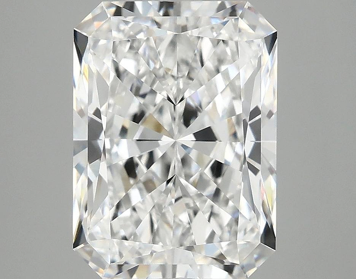 4.1 Carat Radiant Shaped Excellent Cut VVS2 IGI Certified Lab Grown Diamond