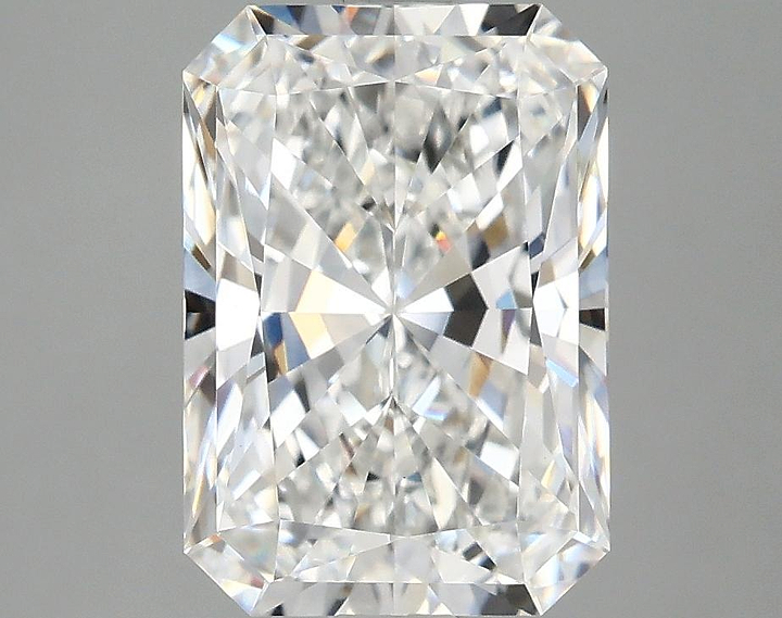 3.07 Carat Radiant Shaped Ideal Cut VVS2 IGI Certified Lab Grown Diamond