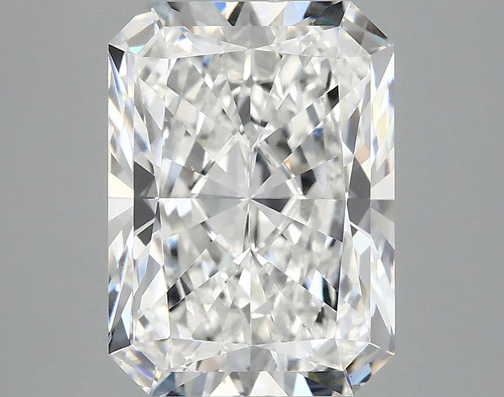 4.07 Carat Radiant Shaped Excellent Cut VS1 IGI Certified Lab Grown Diamond