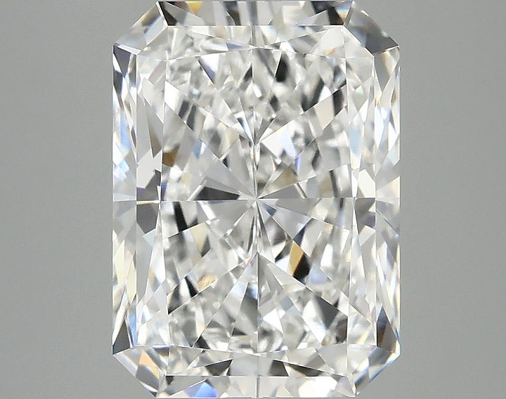 4.02 Carat Radiant Shaped Excellent Cut VVS2 IGI Certified Lab Grown Diamond
