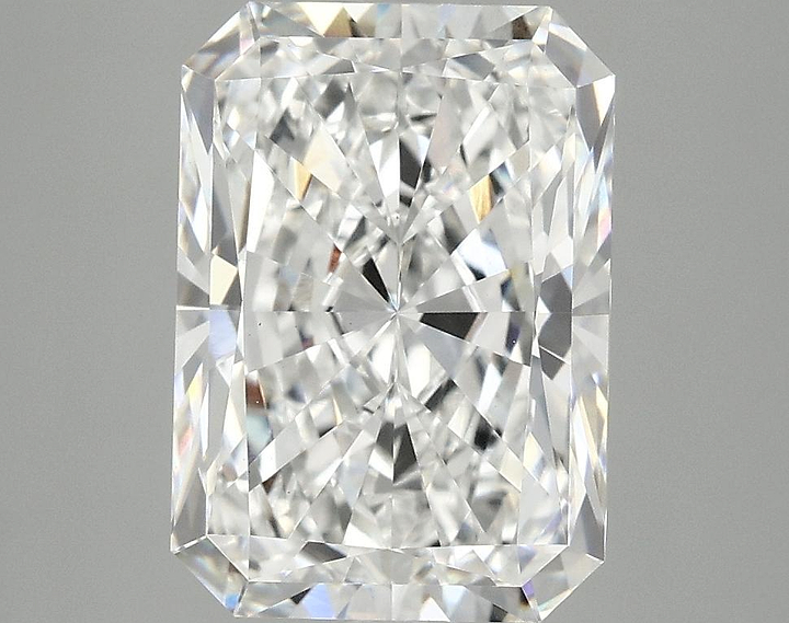 4.19 Carat Radiant Shaped Ideal Cut VVS2 IGI Certified Lab Grown Diamond