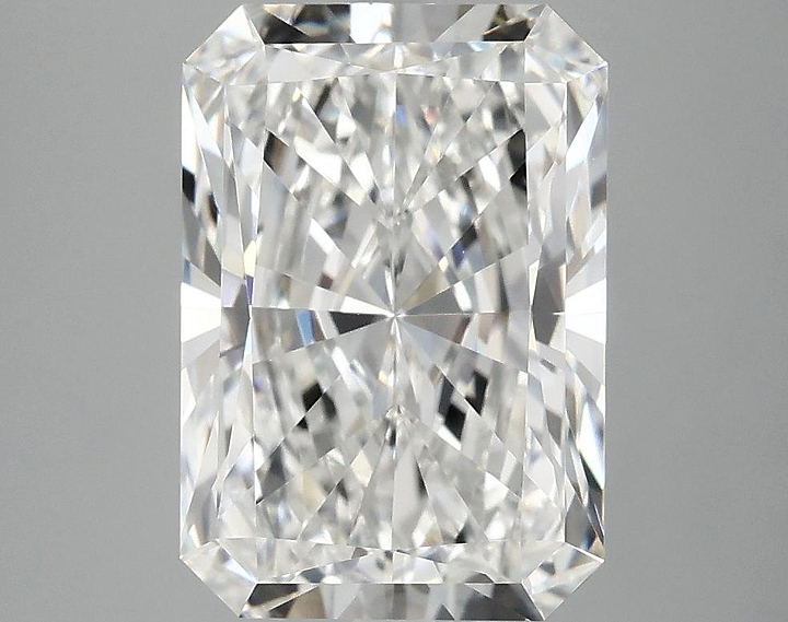 4.17 Carat Radiant Shaped Ideal Cut VVS2 IGI Certified Lab Grown Diamond