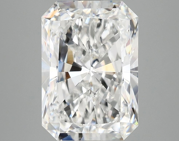 4.0 Carat Radiant Shaped Ideal Cut VVS2 IGI Certified Lab Grown Diamond