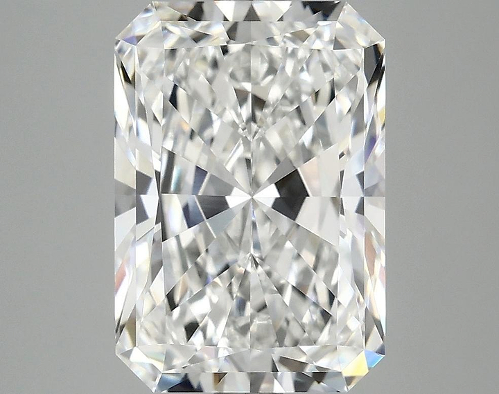 4.05 Carat Radiant Shaped Ideal Cut VVS2 IGI Certified Lab Grown Diamond