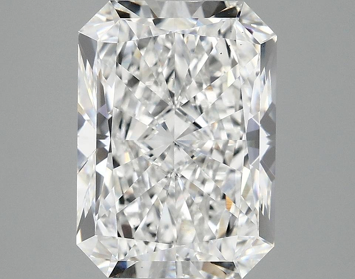 3.89 Carat Radiant Shaped Ideal Cut VS2 IGI Certified Lab Grown Diamond