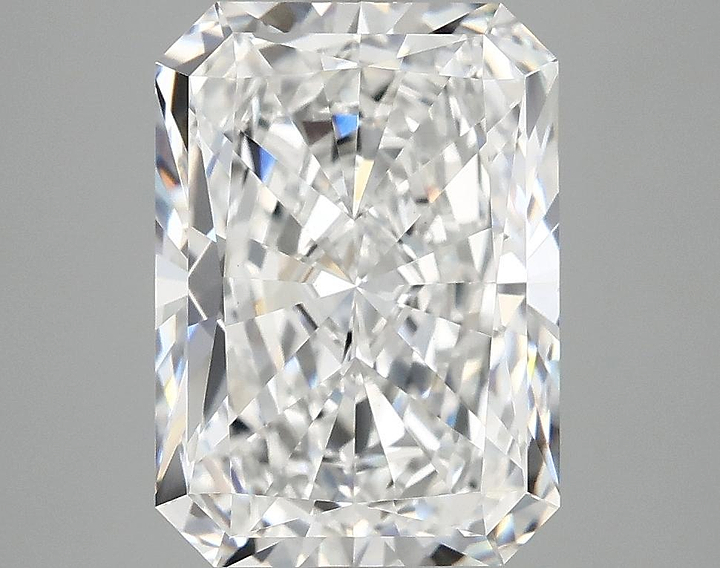 3.91 Carat Radiant Shaped Ideal Cut VS1 IGI Certified Lab Grown Diamond
