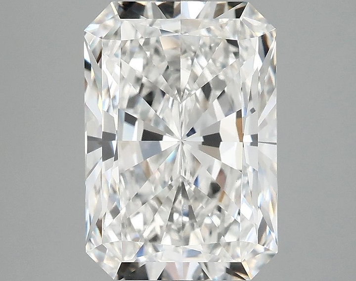 4.0 Carat Radiant Shaped Ideal Cut VVS2 IGI Certified Lab Grown Diamond
