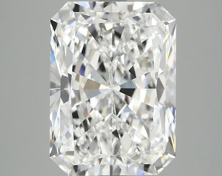 4.16 Carat Radiant Shaped Excellent Cut VVS2 IGI Certified Lab Grown Diamond