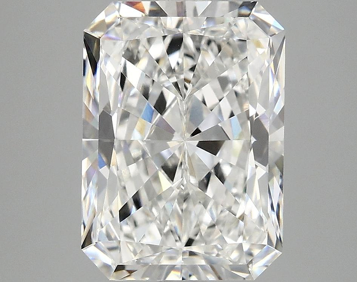 4.02 Carat Radiant Shaped Excellent Cut VVS2 IGI Certified Lab Grown Diamond