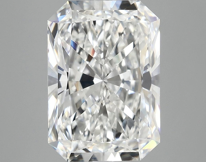 4.11 Carat Radiant Shaped Ideal Cut VVS2 IGI Certified Lab Grown Diamond