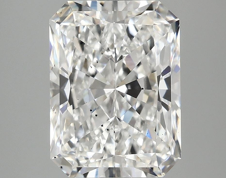 3.61 Carat Radiant Shaped Excellent Cut SI1 IGI Certified Lab Grown Diamond