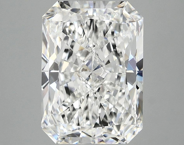 3.71 Carat Radiant Shaped Ideal Cut VVS2 IGI Certified Lab Grown Diamond