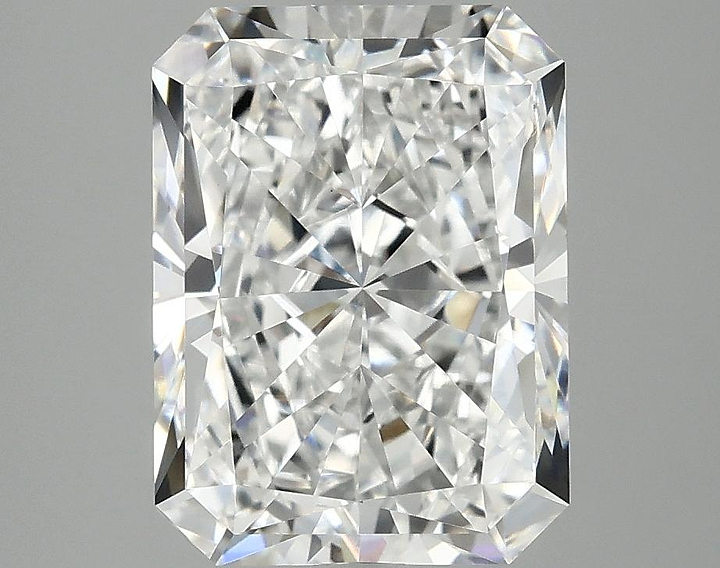 3.9 Carat Radiant Shaped Excellent Cut VVS2 IGI Certified Lab Grown Diamond