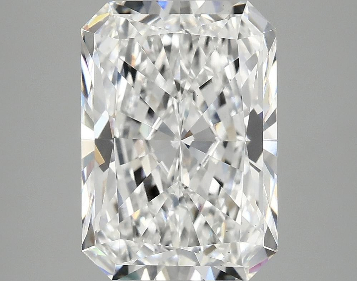 4.05 Carat Radiant Shaped Ideal Cut VS1 IGI Certified Lab Grown Diamond