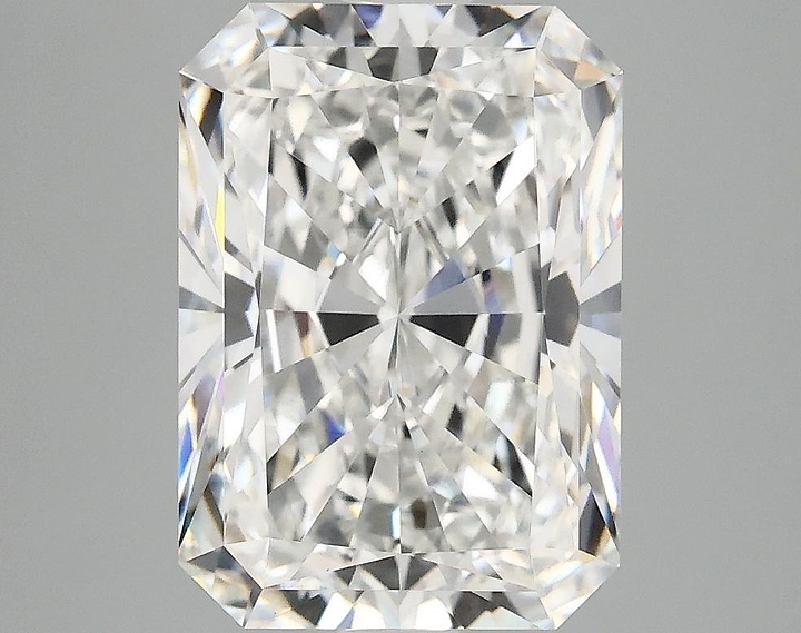 4.1 Carat Radiant Shaped Ideal Cut VVS2 IGI Certified Lab Grown Diamond