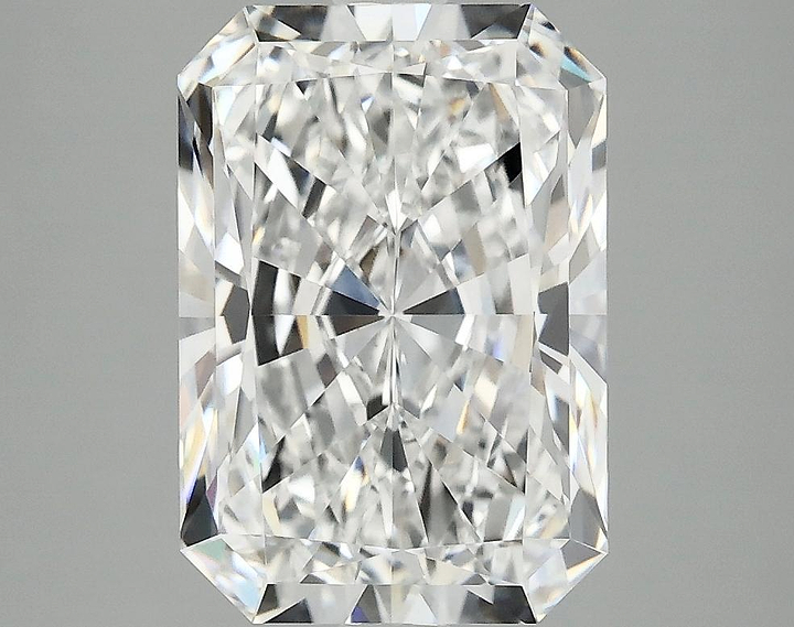 3.92 Carat Radiant Shaped Ideal Cut VVS2 IGI Certified Lab Grown Diamond