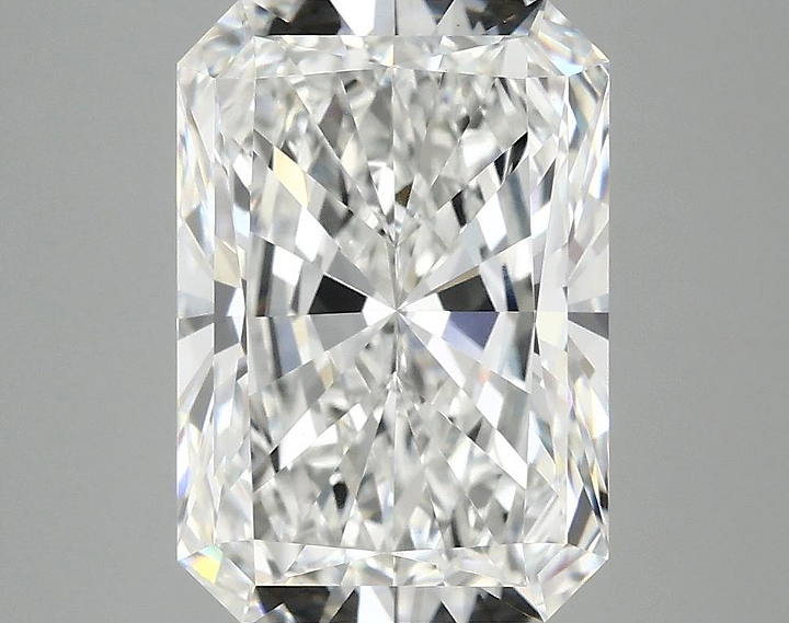 3.85 Carat Radiant Shaped Ideal Cut VVS2 IGI Certified Lab Grown Diamond