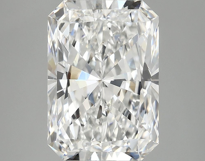 4.05 Carat Radiant Shaped Ideal Cut VVS2 IGI Certified Lab Grown Diamond