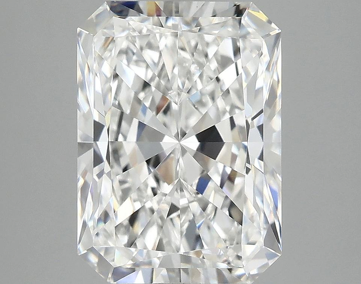 4.04 Carat Radiant Shaped Excellent Cut VVS2 IGI Certified Lab Grown Diamond