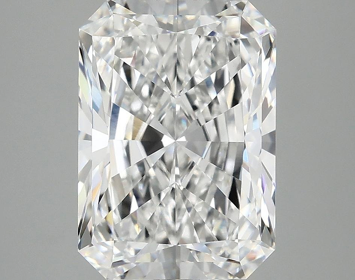 3.88 Carat Radiant Shaped Ideal Cut VVS2 IGI Certified Lab Grown Diamond