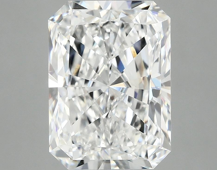 4.05 Carat Radiant Shaped Excellent Cut VS1 IGI Certified Lab Grown Diamond