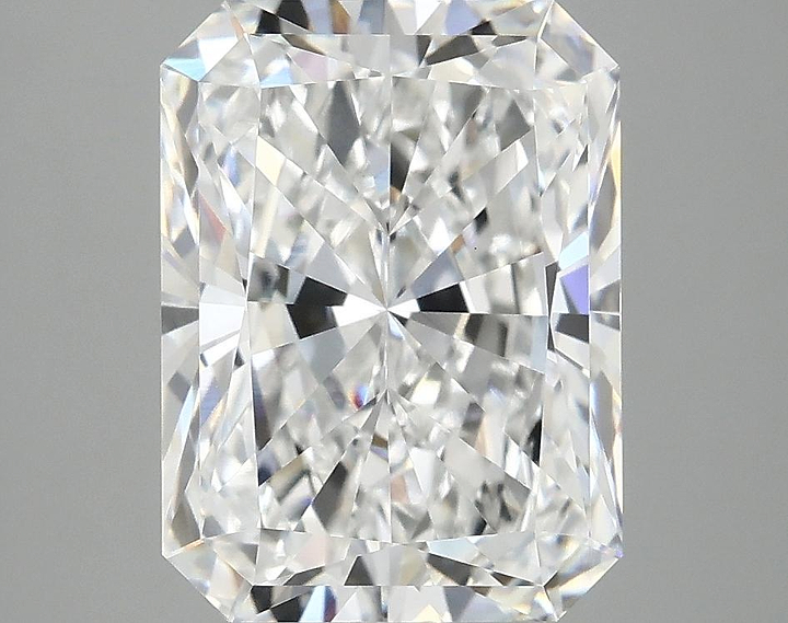 4.09 Carat Radiant Shaped Excellent Cut VVS2 IGI Certified Lab Grown Diamond