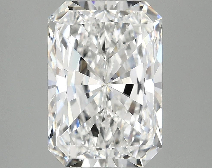 3.95 Carat Radiant Shaped Ideal Cut VVS2 IGI Certified Lab Grown Diamond