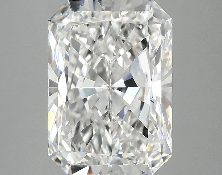 3.92 Carat Radiant Shaped Ideal Cut VVS2 IGI Certified Lab Grown Diamond
