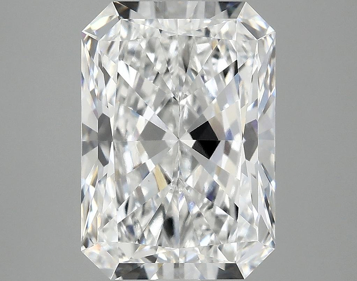 4.1 Carat Radiant Shaped Ideal Cut VVS2 IGI Certified Lab Grown Diamond