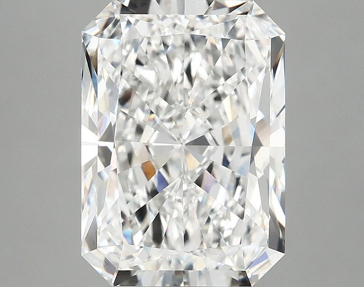 3.94 Carat Radiant Shaped Ideal Cut VS1 IGI Certified Lab Grown Diamond