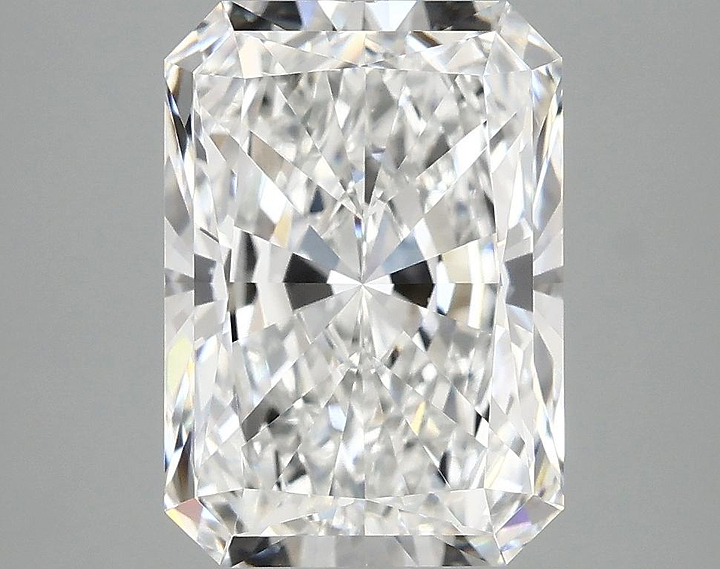 4.07 Carat Radiant Shaped Ideal Cut VVS2 IGI Certified Lab Grown Diamond