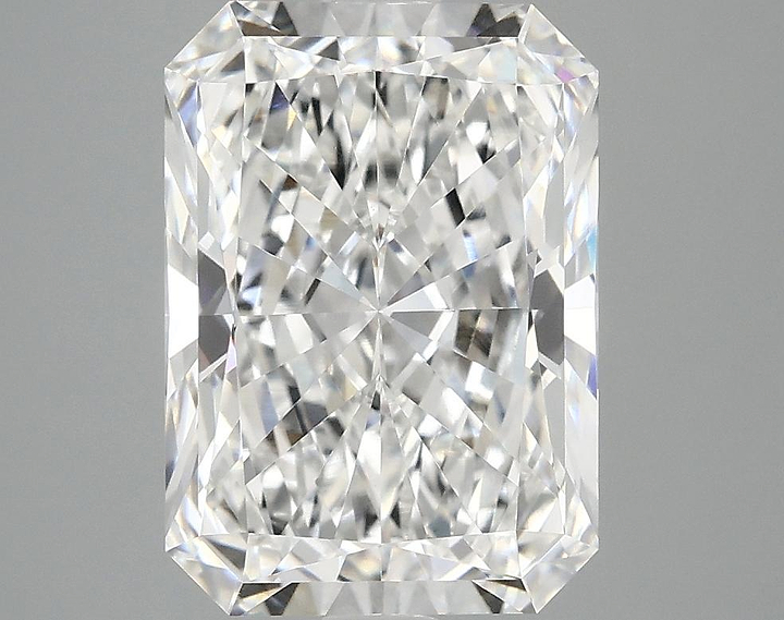 4.19 Carat Radiant Shaped Ideal Cut VVS2 IGI Certified Lab Grown Diamond