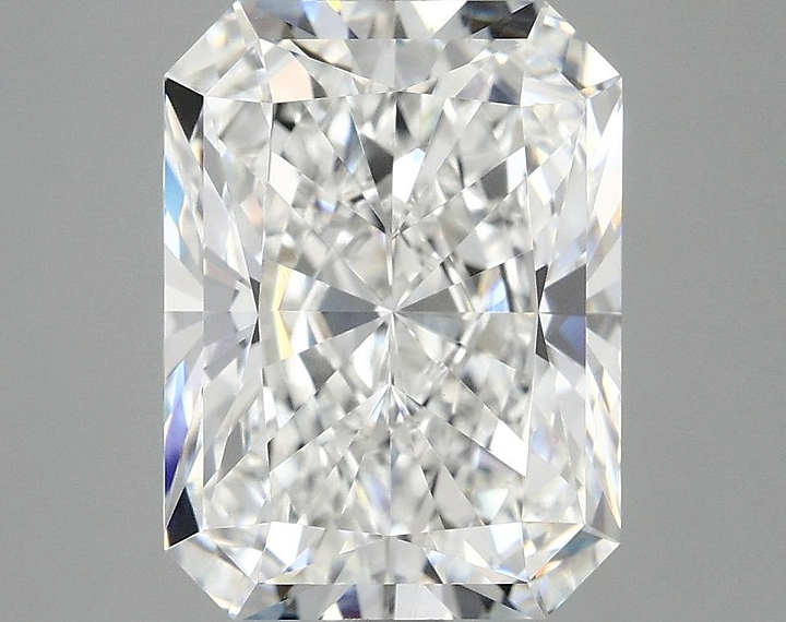 4.07 Carat Radiant Shaped Excellent Cut VVS2 IGI Certified Lab Grown Diamond