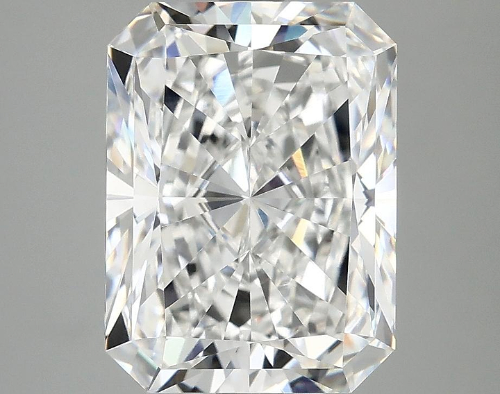 4.09 Carat Radiant Shaped Excellent Cut VVS2 IGI Certified Lab Grown Diamond