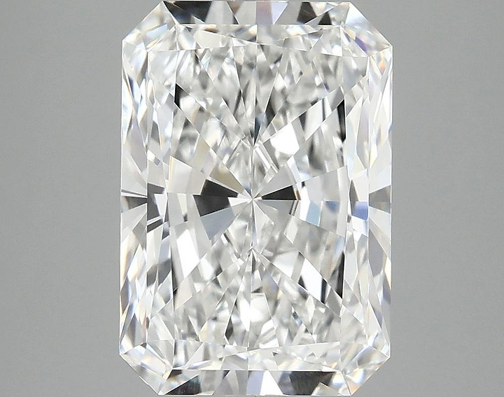 4.05 Carat Radiant Shaped Ideal Cut VVS2 IGI Certified Lab Grown Diamond