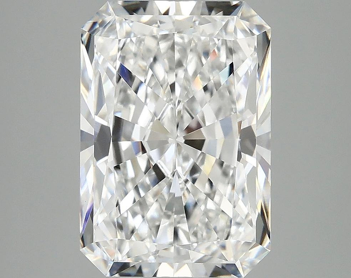 4.04 Carat Radiant Shaped Ideal Cut VVS2 IGI Certified Lab Grown Diamond